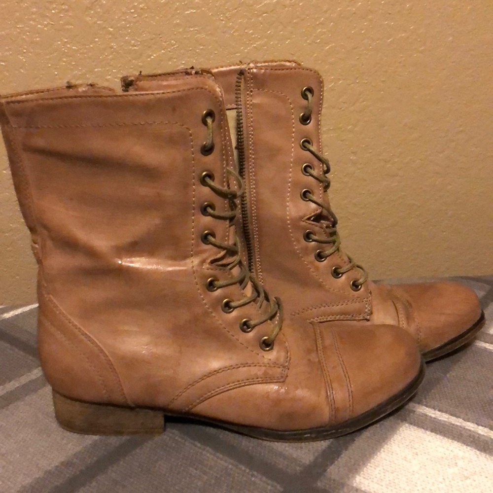 Camel lace up, side zip, boots